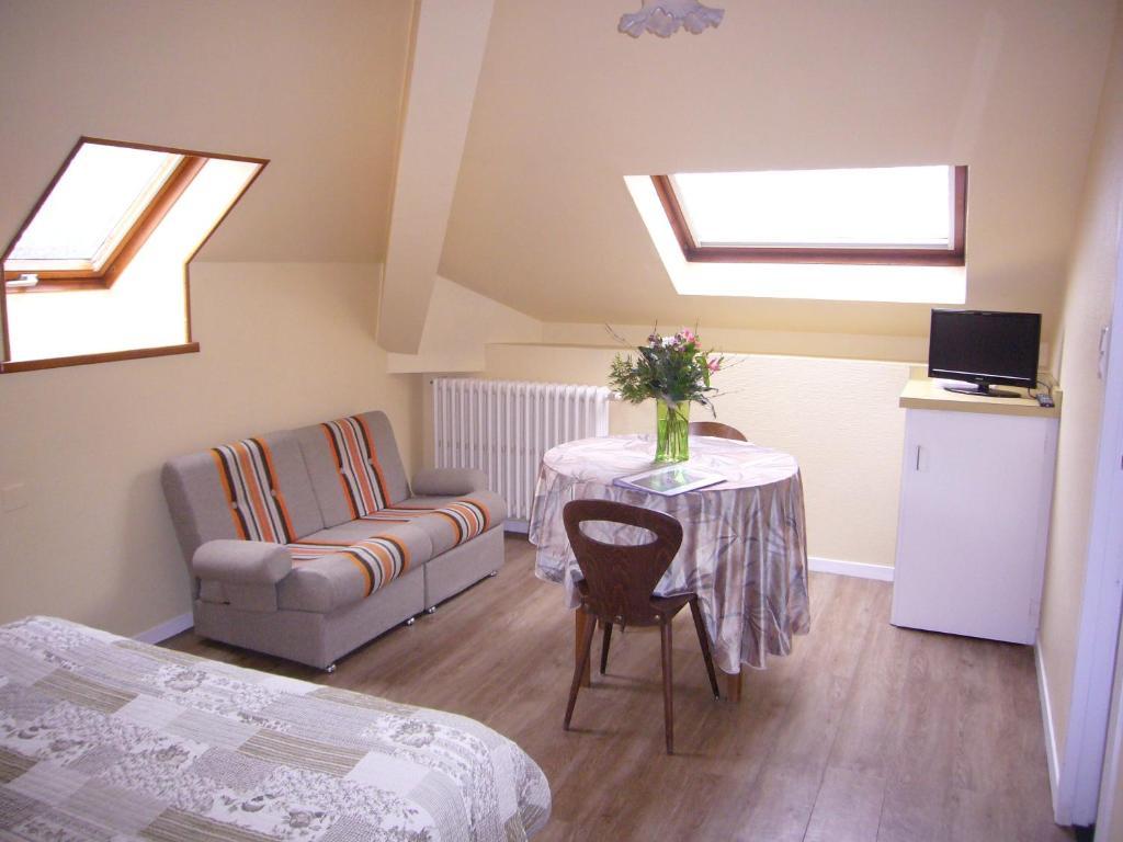 Aux Studios du Parc Plombières-les-Bains Habitación foto